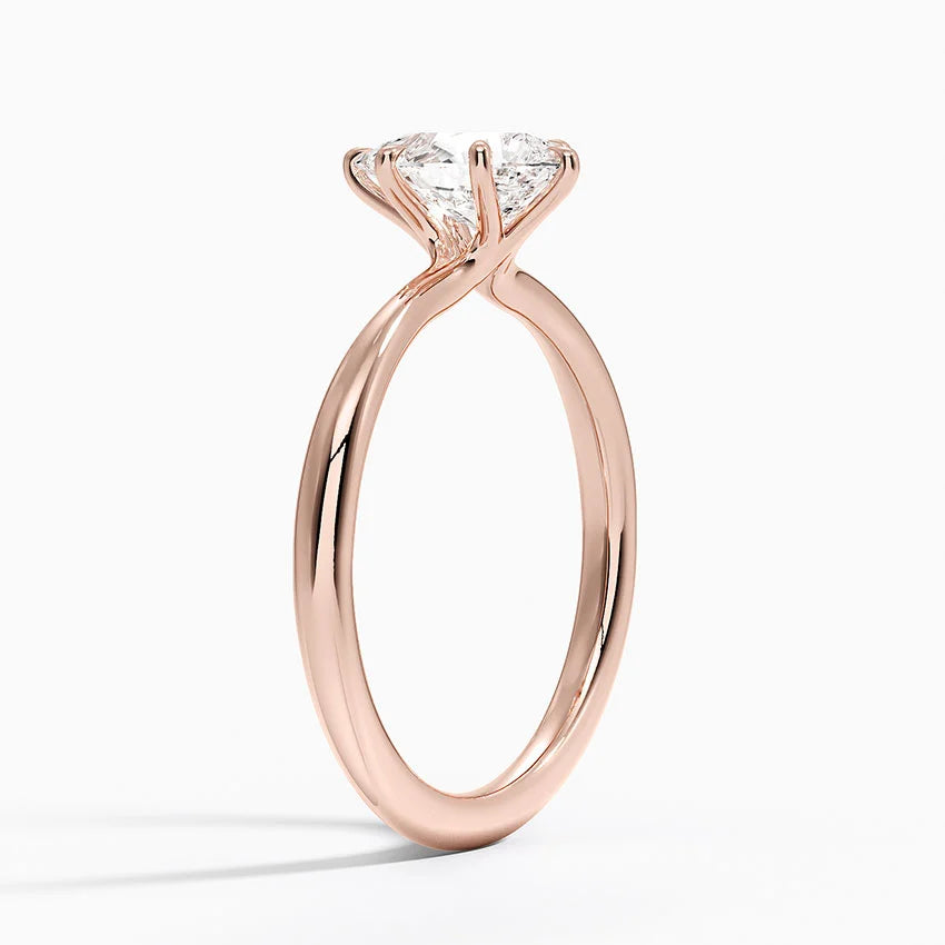 Каблучка з діамантом солітер Freesia Pear Cut
