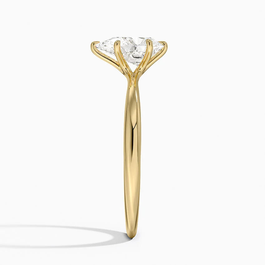 Каблучка з діамантом солітер Freesia Pear Cut