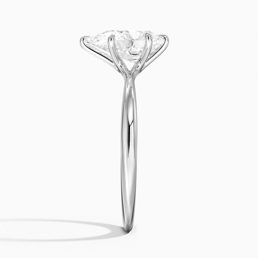 Каблучка з діамантом солітер Freesia Pear Cut