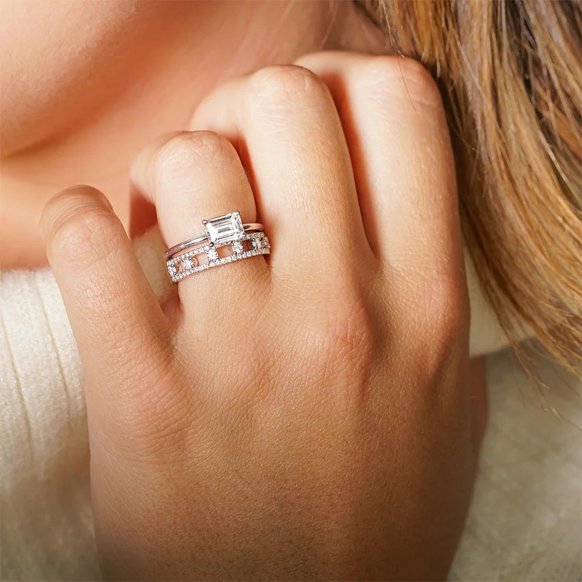 Horizontal Petite Comfort Fit Solitaire Ring