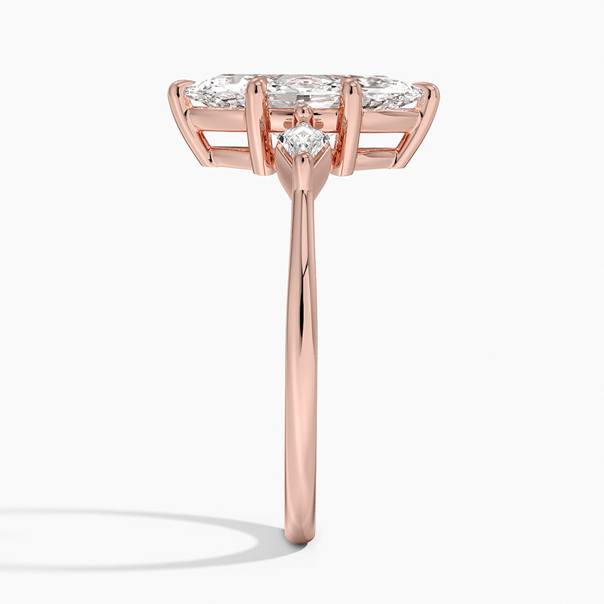 Cometa Three Stone Diamond Ring