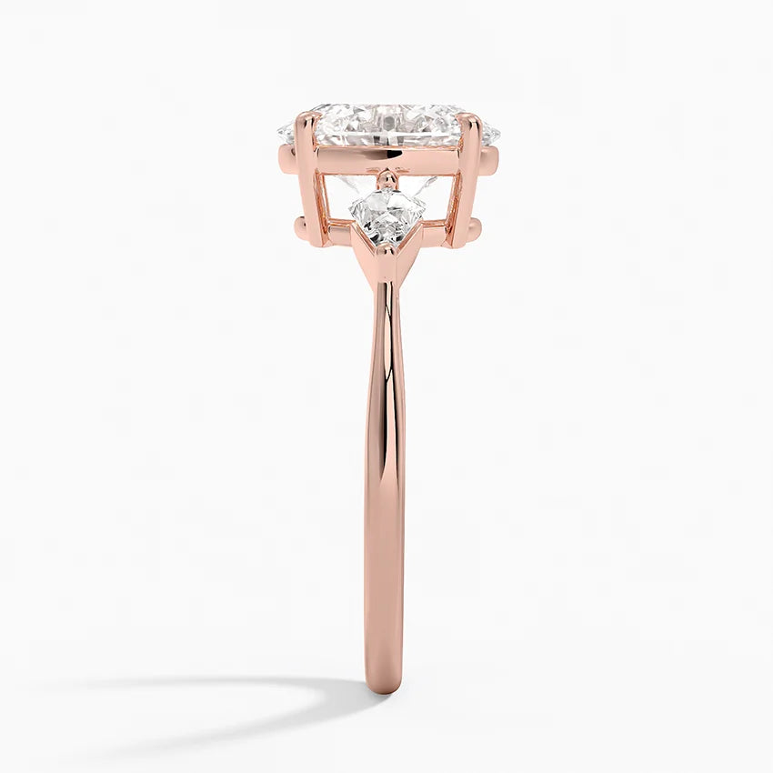 Luxe Cometa Three Stone Diamond Ring