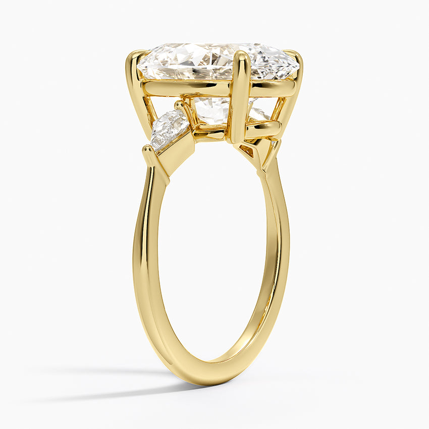 Luxe Cometa Three Stone Diamond Ring
