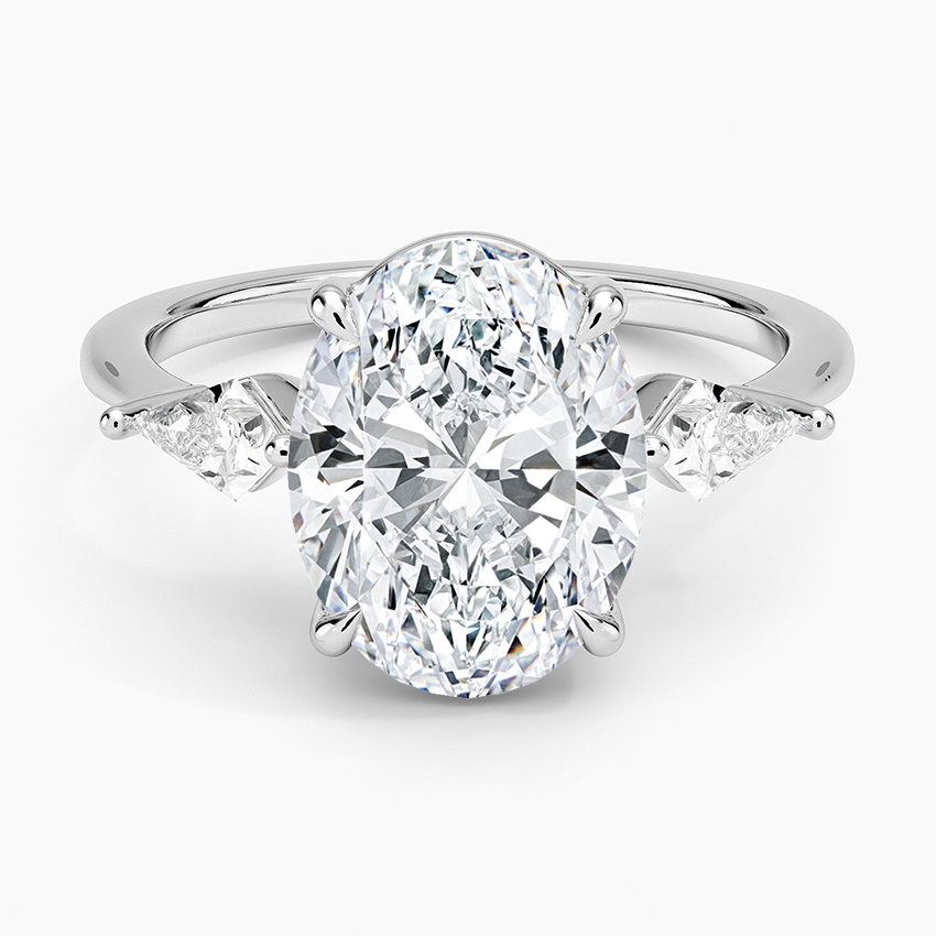 Luxe Cometa Three Stone Diamond Ring
