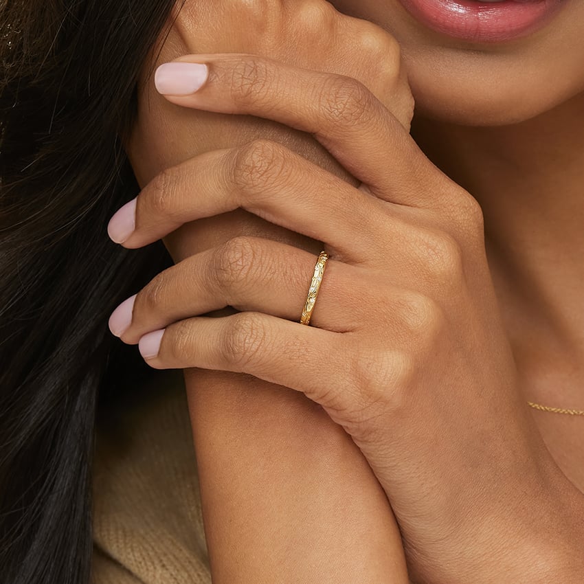 Verdure Engraved Diamond Ring