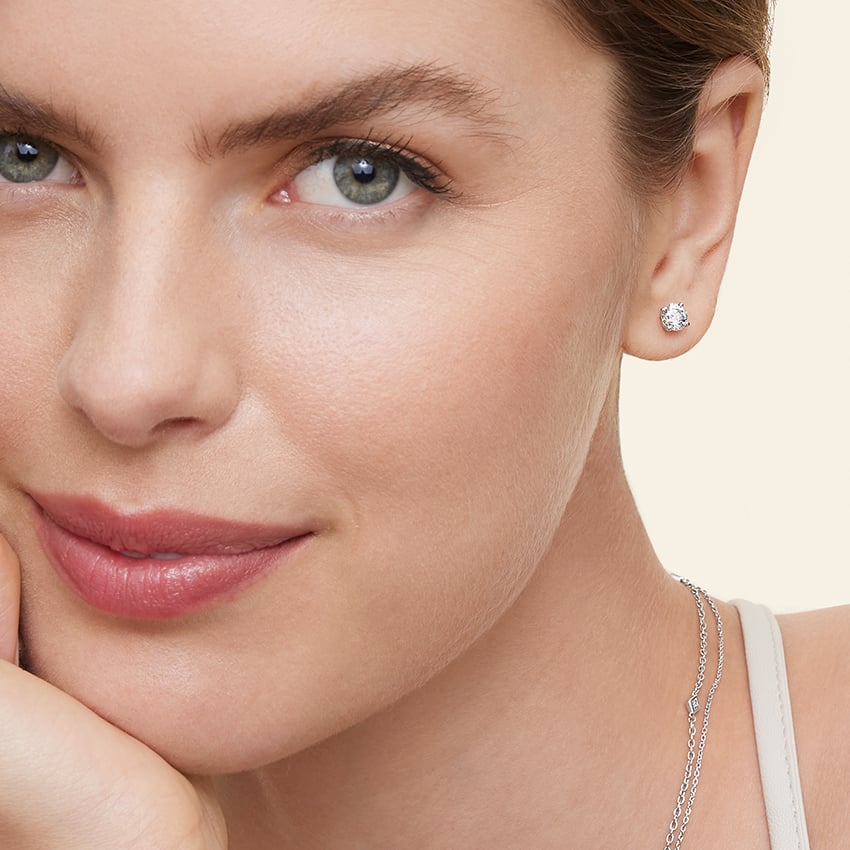 Diamond Studs With a Screw Clasp