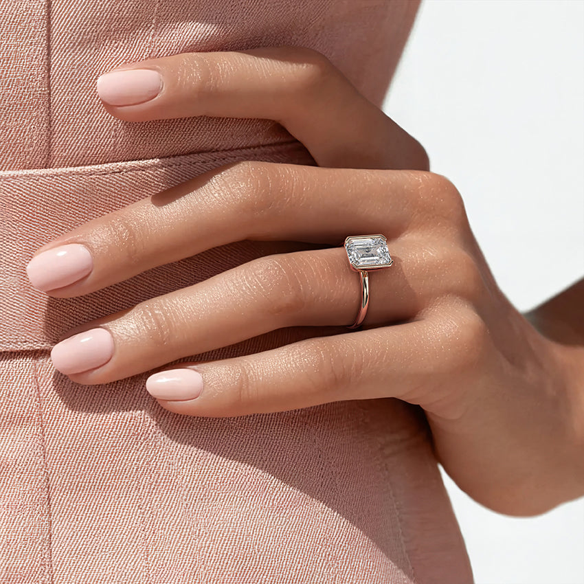 Каблучка з діамантом солітер Annika Semi-Bezel Radiant Cut