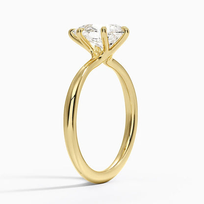 Каблучка з діамантом солітер Freesia Pear Cut