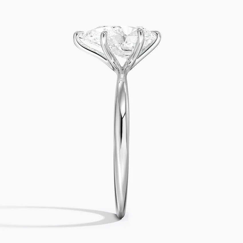 Каблучка з діамантом солітер Freesia Pear Cut