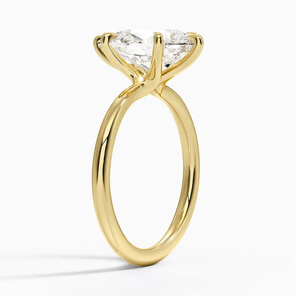 Каблучка з діамантом солітер Freesia Pear Cut