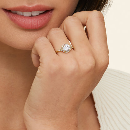 Nadia Halo Diamond Ring