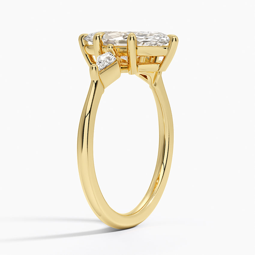 Cometa Three Stone Diamond Ring
