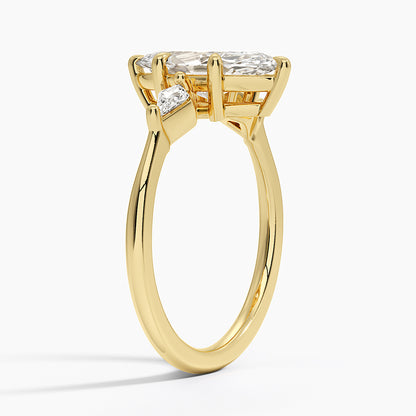 Cometa Three Stone Diamond Ring