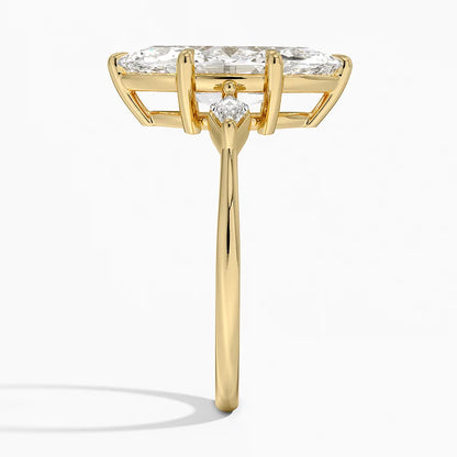 Cometa Three Stone Diamond Ring