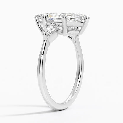 Cometa Three Stone Diamond Ring
