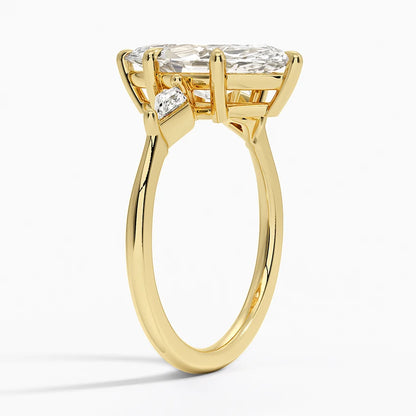 Cometa Three Stone Diamond Ring