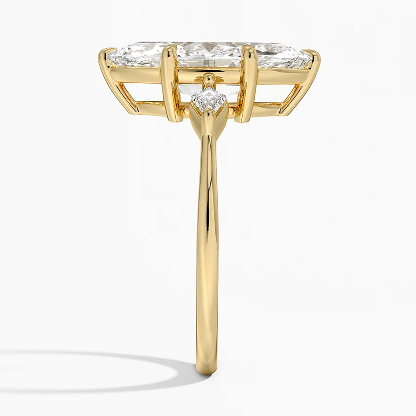 Cometa Three Stone Diamond Ring