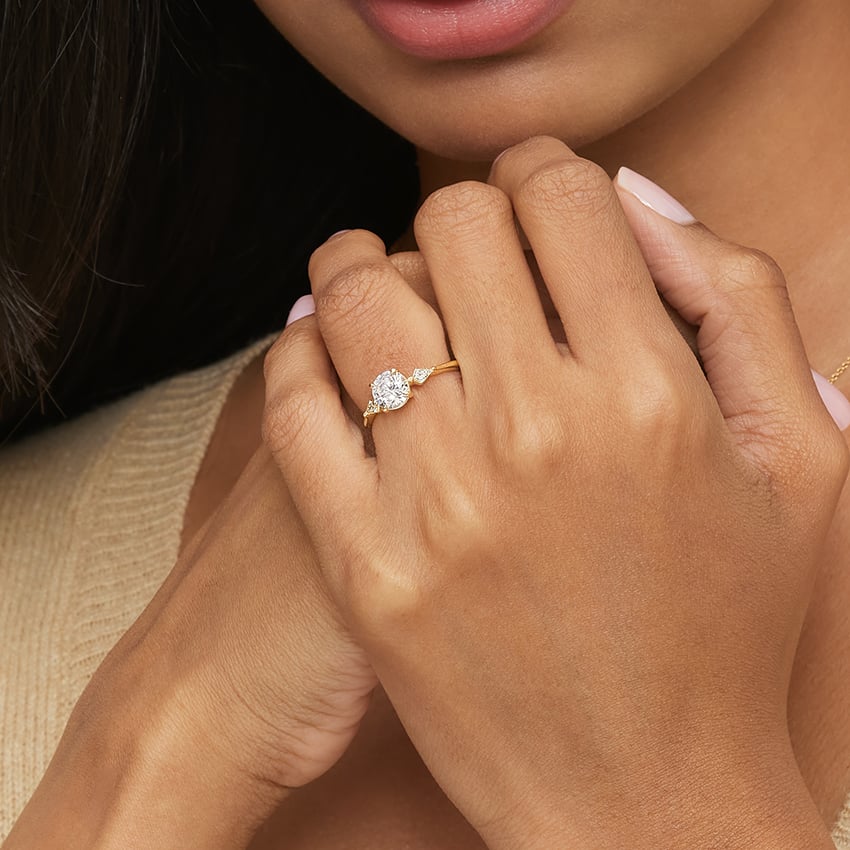 Cometa Three Stone Diamond Ring