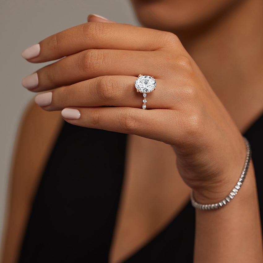 Versailles Diamond Ring Hidden Halo