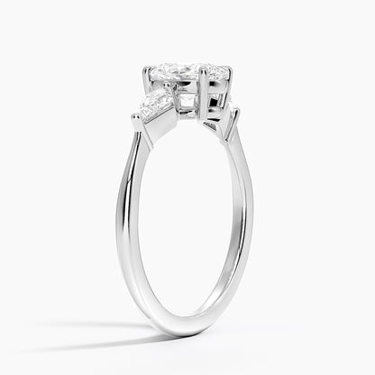 Luxe Cometa Three Stone Diamond Ring