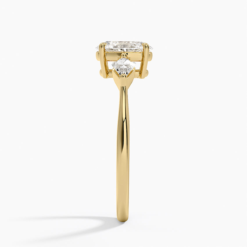 Luxe Cometa Three Stone Diamond Ring