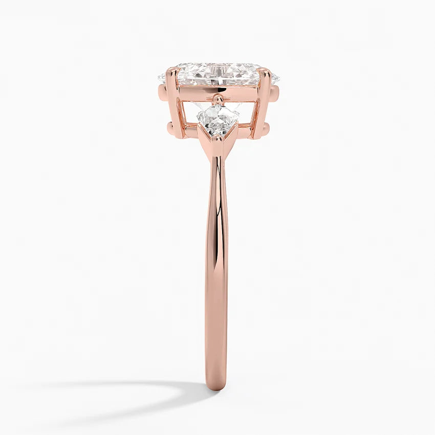 Luxe Cometa Three Stone Diamond Ring