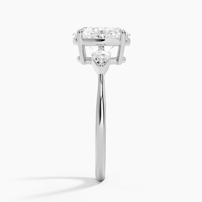 Luxe Cometa Three Stone Diamond Ring