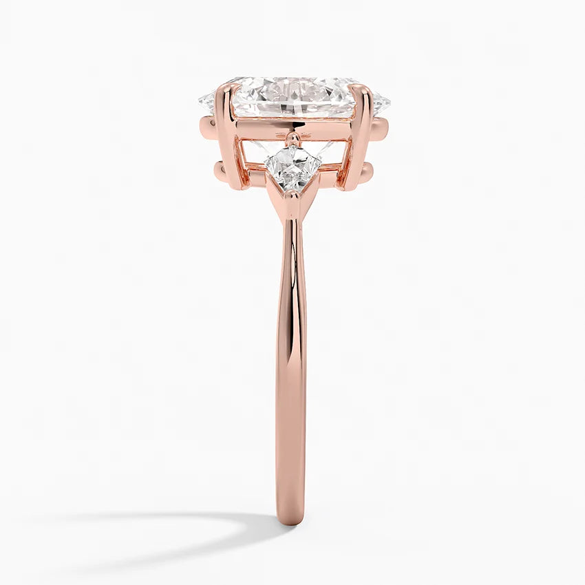 Luxe Cometa Three Stone Diamond Ring