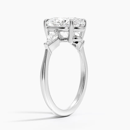 Luxe Cometa Three Stone Diamond Ring