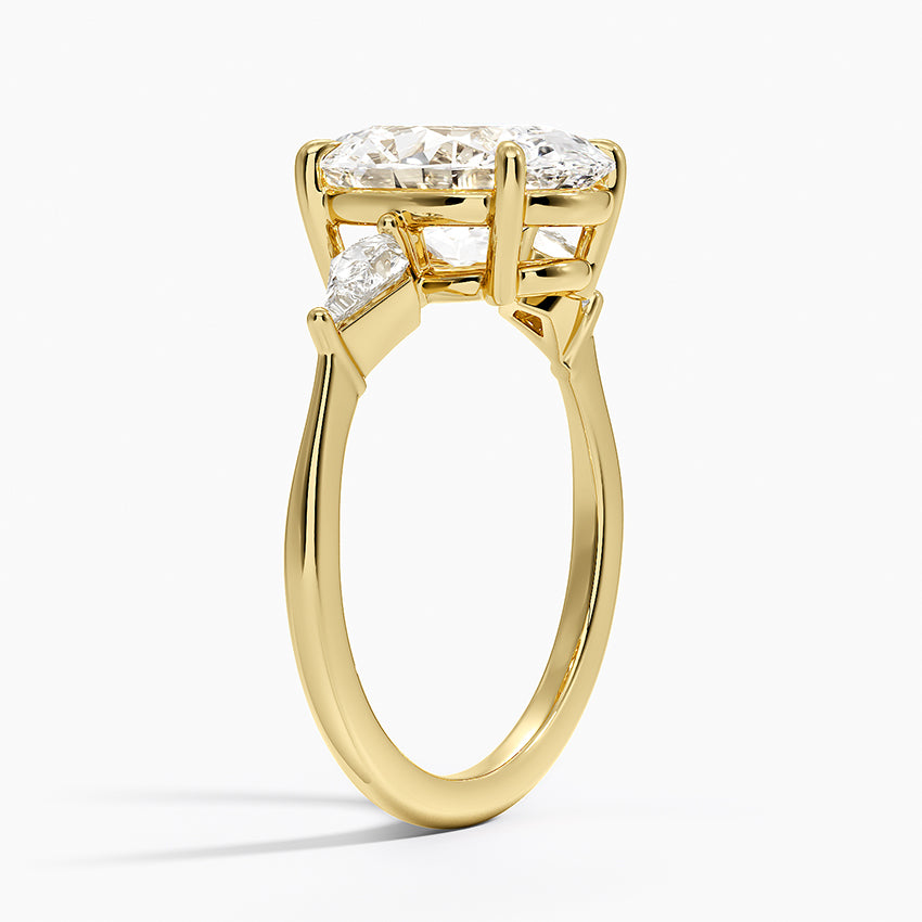 Luxe Cometa Three Stone Diamond Ring