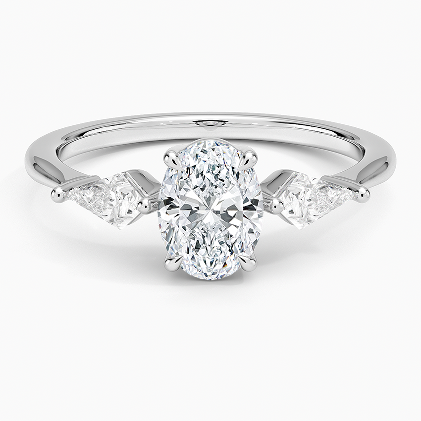 Luxe Cometa Three Stone Diamond Ring