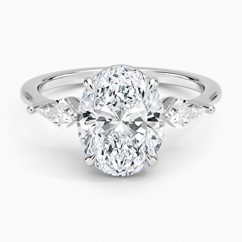 Luxe Cometa Three Stone Diamond Ring