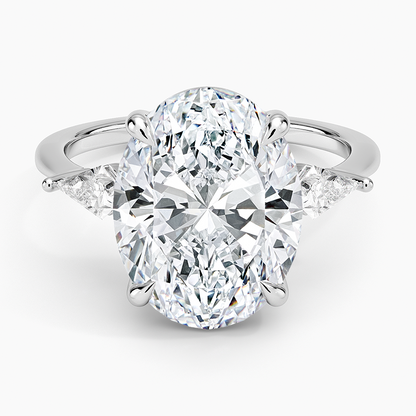 Luxe Cometa Three Stone Diamond Ring