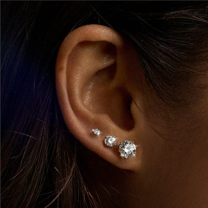 Diamond Studs With a Screw Clasp