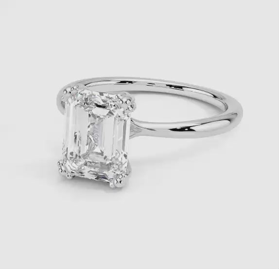 Freesia Emerald Solitaire Ring