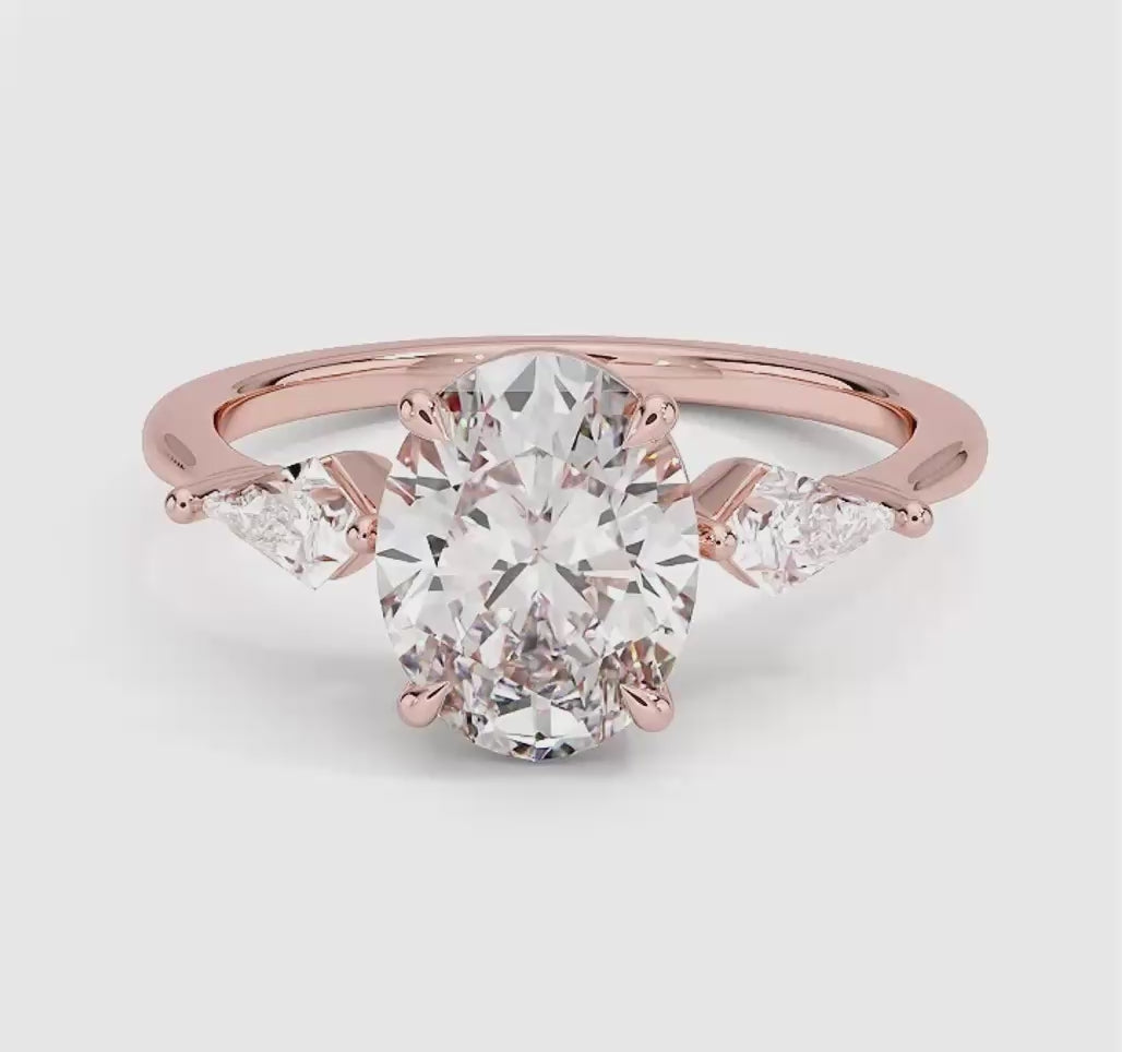 Luxe Cometa Three Stone Diamond Ring